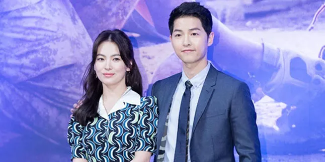 [FOTO] Song Joong Ki & Song Hye Gyo Romantis di 'Baeksang Awards'