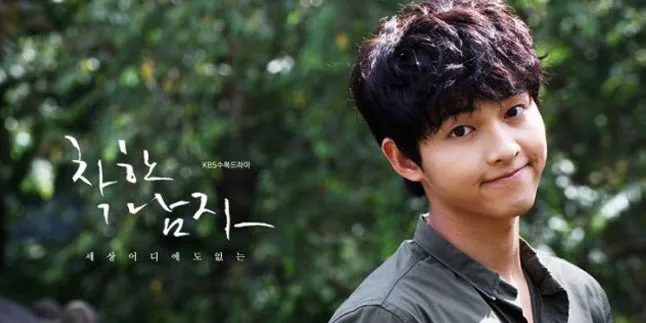 [FOTO] Song Joong Ki Resmi Mulai Wajib Militer!