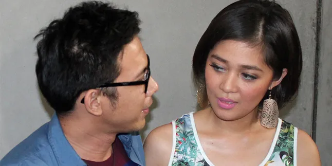 [Foto] Sweet! David NOAH Mesra Cium Gracia Indri di Prewed