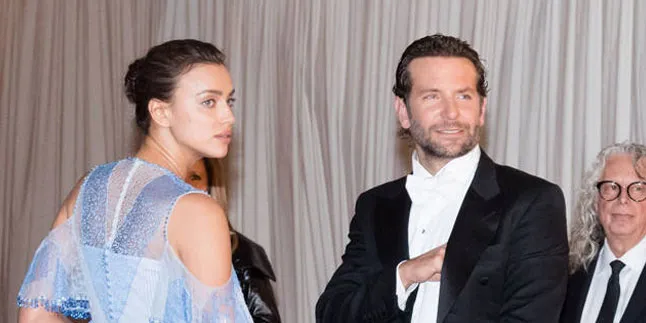 FOTO: Sweet! Irina Shayk Liburan Bareng Bradley Cooper di Tahiti
