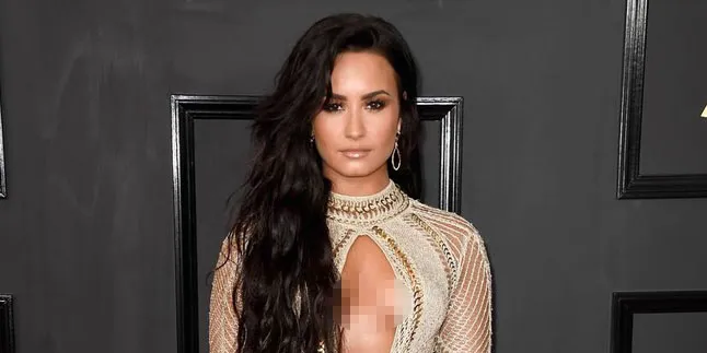 Foto Syur Beredar di Internet, Demi Lovato Tanggapi Dengan Santai