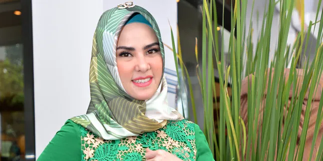 [FOTO] Tak Lagi Malu Pose Bareng Pacar, Angel Lelga Panen Pujian