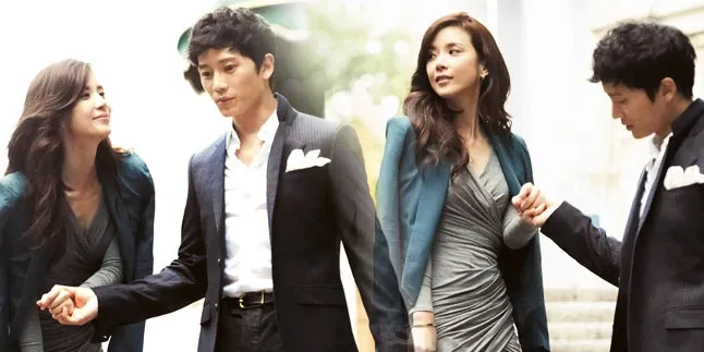 [FOTO] Tampil Perdana Pasca Melahirkan, Lee Bo Young Makin Bening