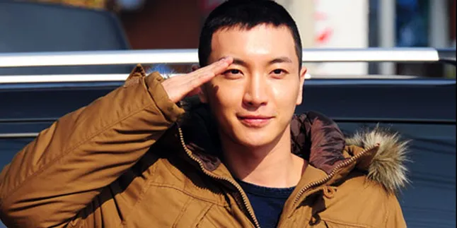 Foto Terbaru Leeteuk Saat Wajib Militer Terungkap!