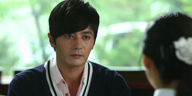 [FOTO] Terlalu Ganteng, Jang Dong Gun Hebohkan Sebuah Toko