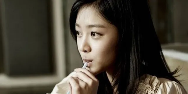 [FOTO] Ternyata Sulli f(x) Punya Kembaran Lhoh!