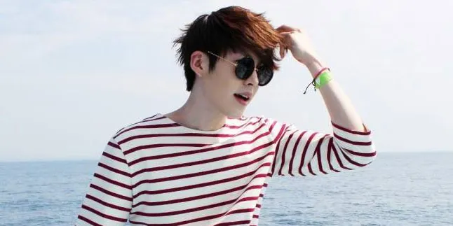 [FOTO] 'The Heirs', Kim Woo Bin Tersihir Oleh Park Shin Hye