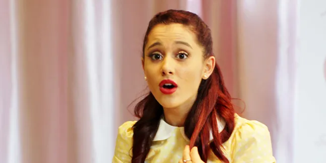 Foto Topless Ariana Grande Beredar di Dunia Maya?