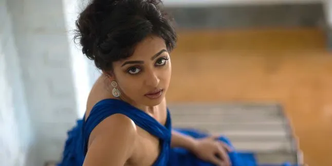 Foto Topless Mirip Dirinya Beredar, Radhika Apte Ngamuk Foto Topless Mirip Dirinya Beredar, Radhika Apte Ngamuk