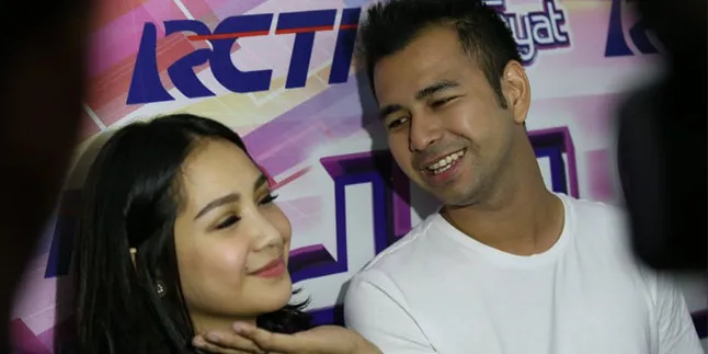 [FOTO] Ultah, Raffi Ahmad Dapat Batu Akik Super Besar Dari Mertua