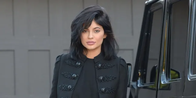 [FOTO] Untuk Halloween Bulan Depan, Muncul Kostum 'Kylie Jenner Hamil'
