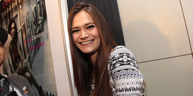 [FOTO] Usai Melahirkan, Sabai Morscheck Jadi 'Mahmud' Cantik