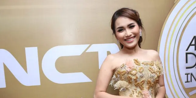 [FOTO] Usai Umrah, Ayu Ting Ting & Keluarga Lanjut ke Dubai
