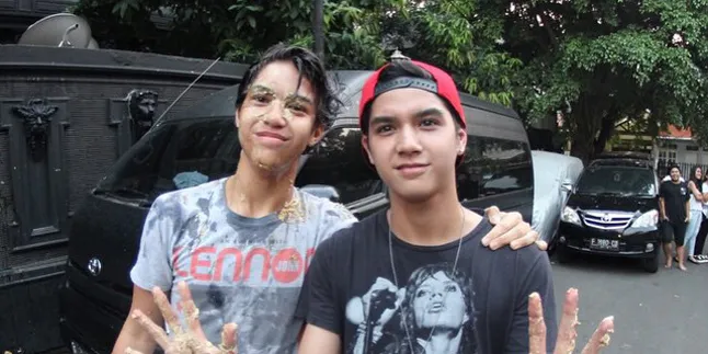 [FOTO] Valentine Double Date Al Ghazali - El Rumi, Awas Cemburu!