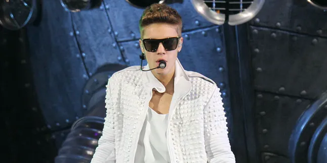 [Foto] Wajah Close Up Justin Bieber Ternyata Dewasa Banget
