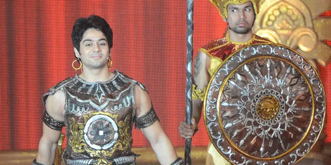 [Foto] Wajah Lavanya Bhardwaj Kecil Terungkap, Ganteng Atau...?