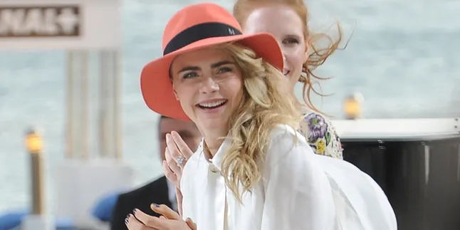 [Foto] Yuk Intip Foto Masa Kecil Cara Delevingne