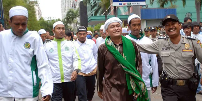 FPI Ancam Lempari Hotel Peserta Miss World Dengan Kotoran