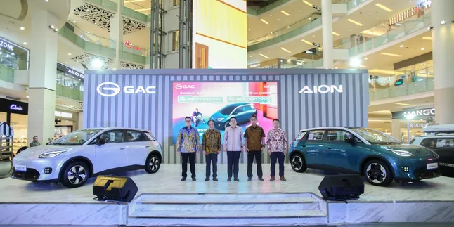 GAC Indonesia Resmi Rilis AION UT, Harga Kompetitif dan Garansi Seumur Hidup GAC Indonesia Resmi Rilis AION UT, Harga Kompetitif dan Garansi Seumur Hidup
