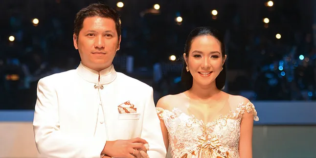 Gading - Gisel Tunggu Kelahiran Anak 16 Januari 2015