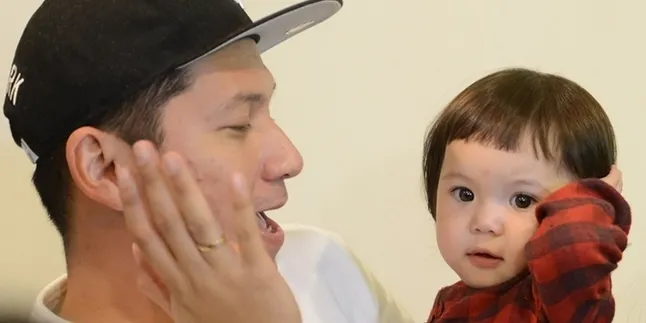 Gading Marten Akui Susah Didik Anak di Jaman Modern