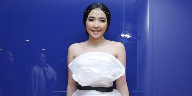 Gading Marten Koleksi Banyak Sepatu, Gisela Tak Kebagian Tempat