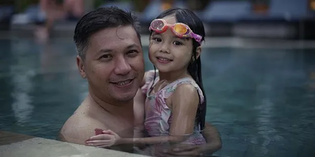 Gading Marten Pertama Kali Rayakan Natal Tanpa Gempi