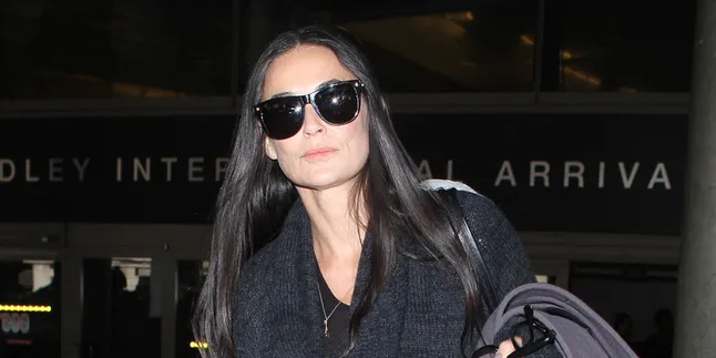 Gaet 'Brondong' Lagi, Demi Moore Bikin Geram Banyak Orang