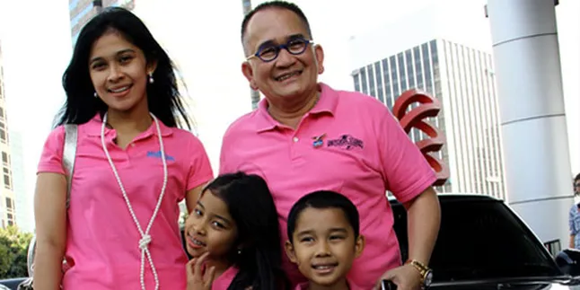 Gagal Jadi Pembalap, Ruhut Sitompul Kesampaian Punya Ferrari