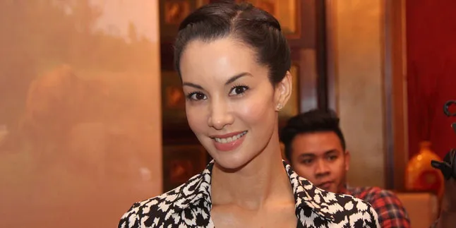 Gajah dan Perhiasan Buat Nadya Hutagalung Jadi Brand Ambassador
