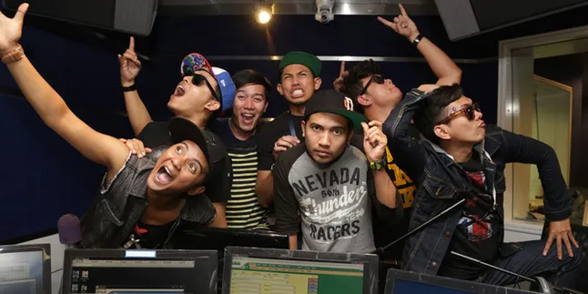 Galang Dana, Repvblik Ngamen di Kampus UiTM Malaysia