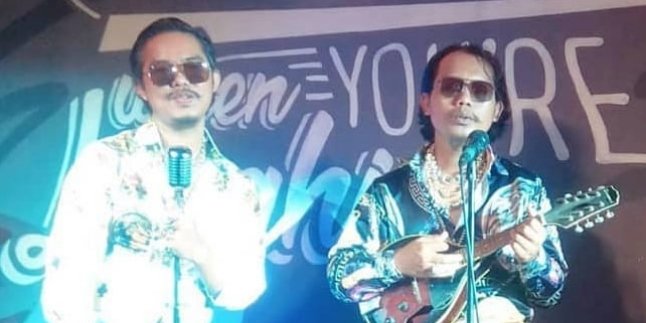 Gandeng Dodit Mulyanto, Lek Dahlan Releases Single 'Udut Kopi' which is Funny and in Javanese Language