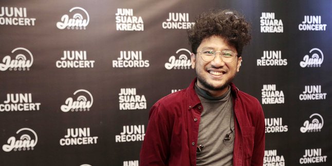 Gandeng Empat Produser, Kunto Aji Hadirkan MANTRA-MANTRA