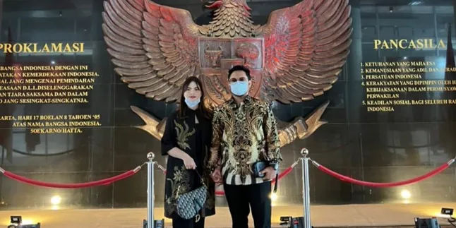 Gandeng Sang Kekasih, Shyalimar Malik Diundang ke Istana Kepresidenan Bogor Gandeng Sang Kekasih, Shyalimar Malik Diundang ke Istana Kepresidenan Bogor