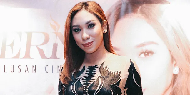 Gandeng Stefan William, Derin Kenalkan Single Ketulusan Cinta