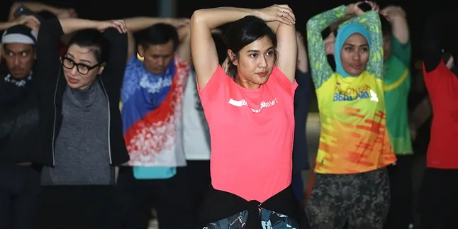 Gara-Gara 'AADC 2', Dian Sastrowardoyo Doyan Banget Lari Gara-Gara 'AADC 2', Dian Sastrowardoyo Doyan Banget Lari