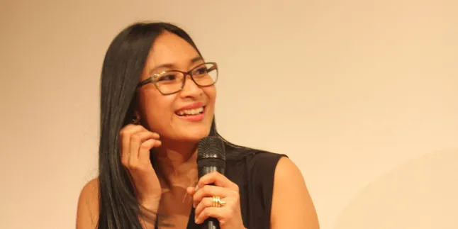 Gara-Gara Banjir, Happy Salma Kehilangan 'Harta Karun'