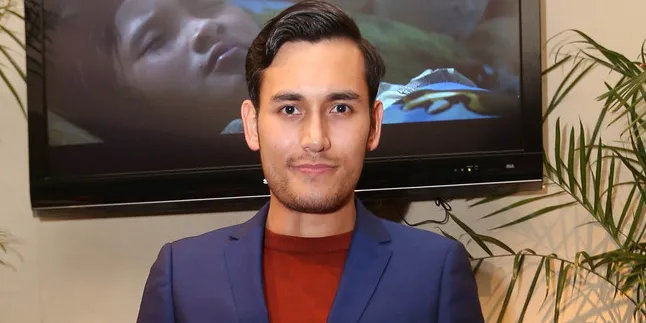 Gara-Gara Film Ini Arifin Putra Jadi Baper Karena Kangen Bapak Gara-Gara Film Ini Arifin Putra Jadi Baper Karena Kangen Bapak