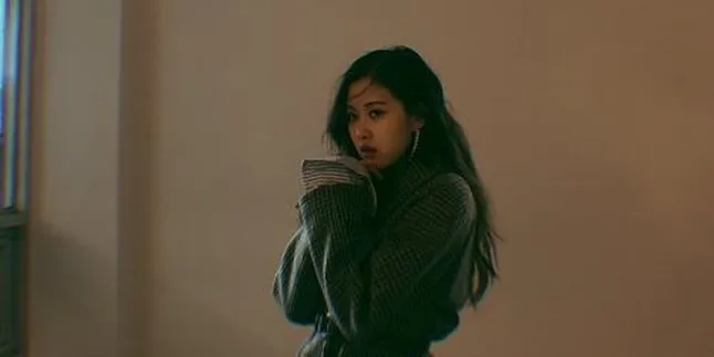 Gara-gara Ini, Penggemar Curiga Rose BLACKPINK Garap Proyek Solo Gara-gara Ini, Penggemar Curiga Rose BLACKPINK Garap Proyek Solo