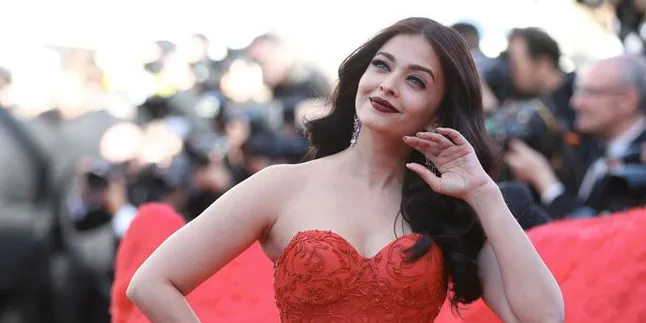 Gara-Gara Kostum Tak Sesuai Permintaan, Aishwarya Rai Tunda Syuting Film Baru