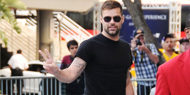 Gara-Gara Lagu Piala Dunia, Ricky Martin Dituntut Rp 117 M