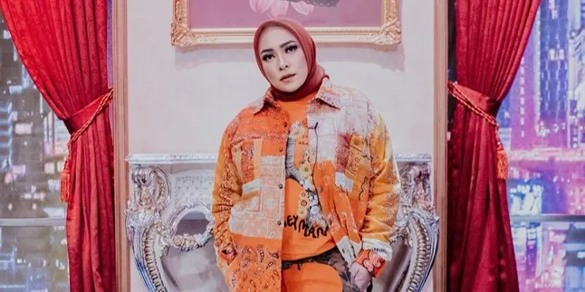 Gara-gara Pandemi, Melly Goeslaw Tak Bisa Selalu Mendampingi dan Menjenguk Mertua di Rumah Sakit