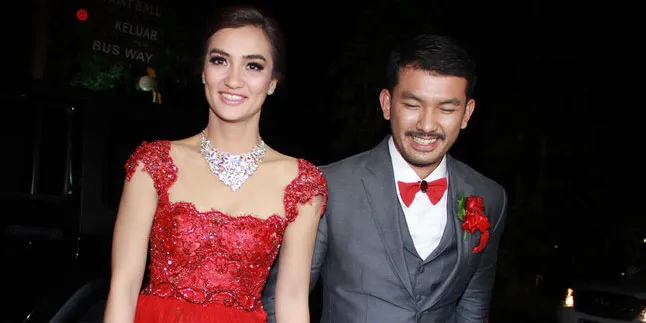 Gara-Gara Sampah, Nama Baik Atiqah – Rio Jadi Jelek