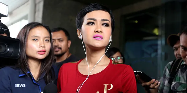 Garap Film 'HOPE, FAITH, LOVE', Jupe Merasa Bisa Lebih Kuat Garap Film 'HOPE, FAITH, LOVE', Jupe Merasa Bisa Lebih Kuat