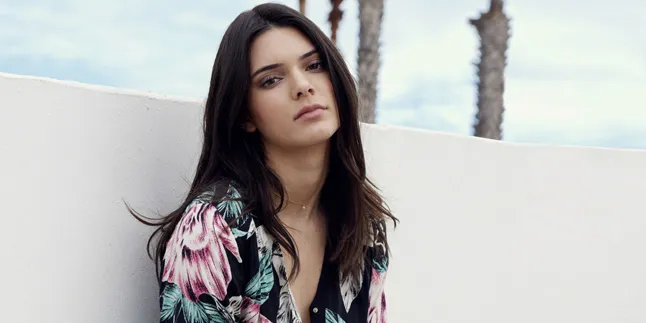 Gaya Keren Kendall Jenner Ini Dijamin Bikin Pria Lupa Diri!