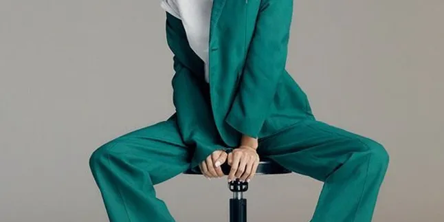 Gaya Musim Gugur Lovely Krystal, Lebih Suka Pilih Warna Terang