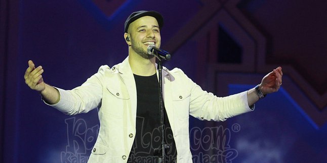 Gaya Narsis Maher Zain Ketika Berada di Jakarta