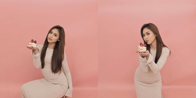 Sisca Saras' Latest Photoshoot Style on Her Birthday, Looking Beautiful in a Nude Dress