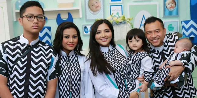 Gelar Aqiqah Arsya, Keluarga Anang Ashanty Bagi Acara Jadi 2 Sesi Gelar Aqiqah Arsya, Keluarga Anang Ashanty Bagi Acara Jadi 2 Sesi