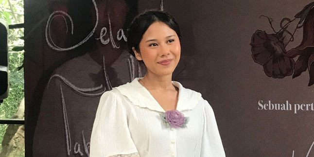 Gelar Konser di Hari Ibu, Nadin Amizah Tak Percaya Tiketnya Sudah Habis Terjual